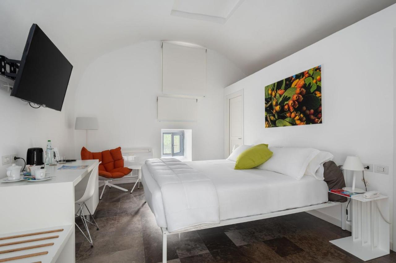Borgo D'Orlando - Small Country Hotel Mirto  Экстерьер фото