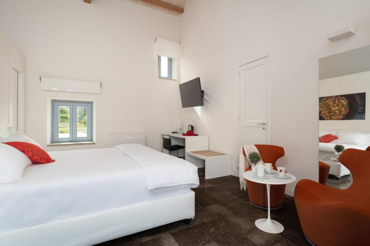 Borgo D'Orlando - Small Country Hotel Mirto  Экстерьер фото